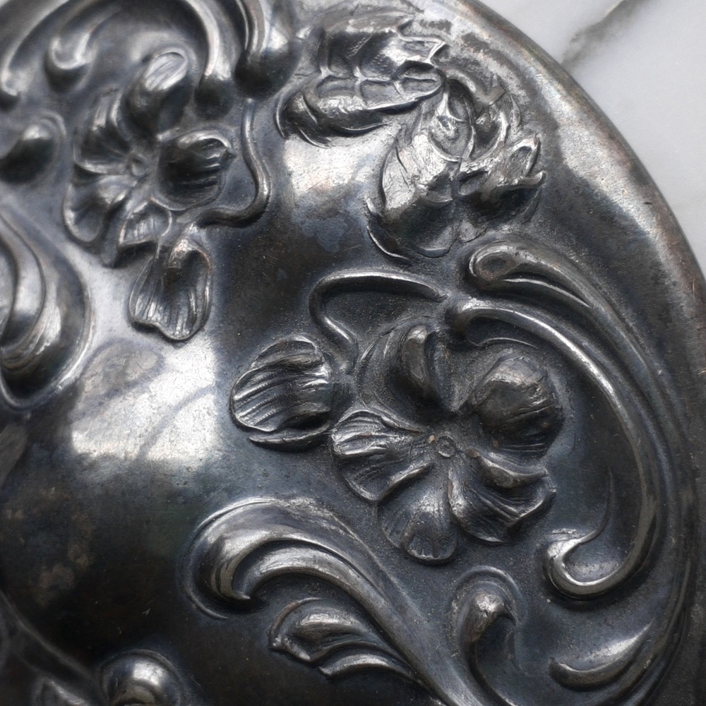 Victorian Silver-Plated Repousse Jewelry Cask/Box - Picture 5 of 10